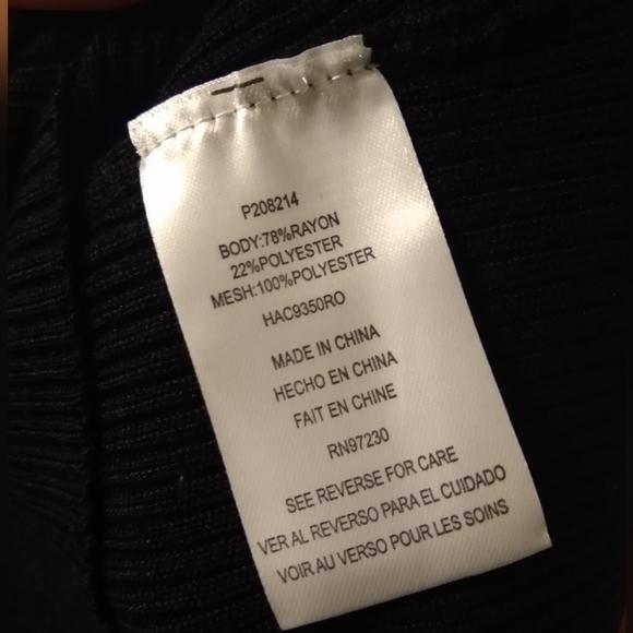 Absolutely FAMOUS black cutout turtleneck lace sleeve top size Small - Picture 6 of 6